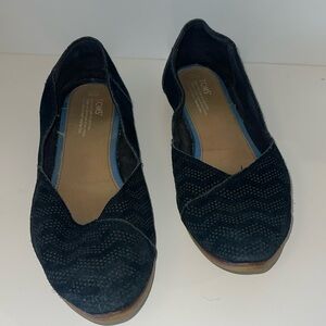 Toms women’s size 11 black Jutti flats